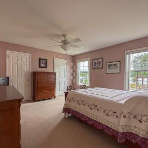In Law Suite  Primary Bedroom