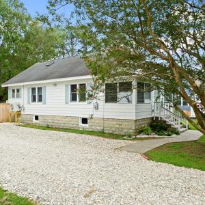 Photo #2 of 6559 CHURCH ST, CHINCOTEAGUE, VA 0.6 acres