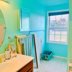 2nd Floor Bathroom