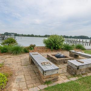 Fire Pit, Just imagine the conversations that could be had here.