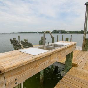 Cleaning Station, Catch all the Fish you want and clean them right here.