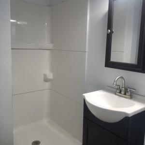 43B Downstairs Bathroom
