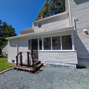 43B Screen In Porch