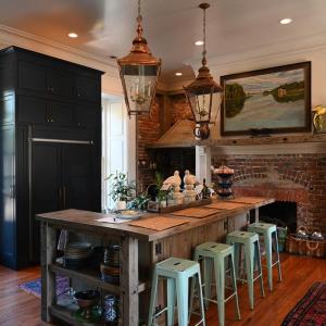 wood top gathering bar
