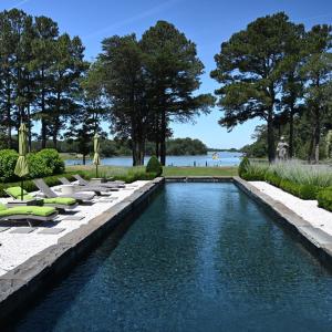 Reflecting pool mode