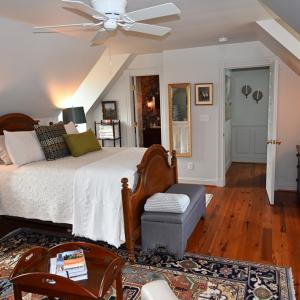 3rd floor north bedroom suite