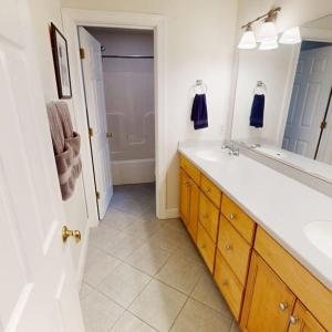 Full Bathroom Upstairs