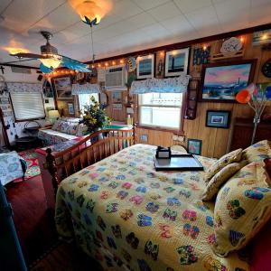 Photo #12 of 8290 BAY SIDE DR, CHINCOTEAGUE, VA 2,178.0 acres