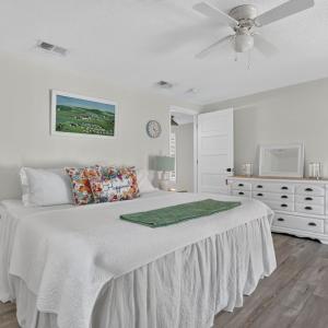 Photo #28 of 3566 MAIN ST, CHINCOTEAGUE, VA 0.1 acres