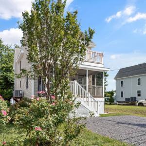 Photo #3 of 3566 MAIN ST, CHINCOTEAGUE, VA 0.1 acres