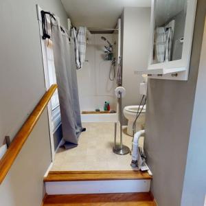 Upstairs bathroom