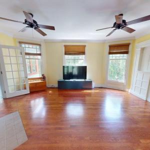 Bay windows in the living room