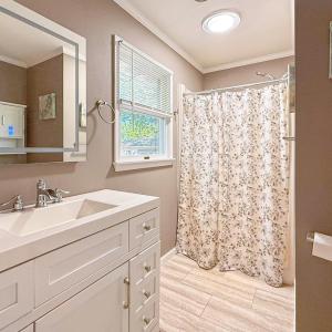 Second Primary Bathroom
