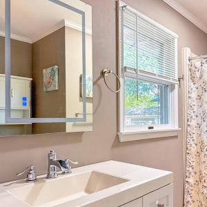 Second Primary Bathroom