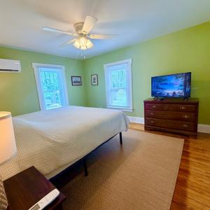 Photo #33 of 3238 MAIN ST, CHINCOTEAGUE, VA 0.1 acres
