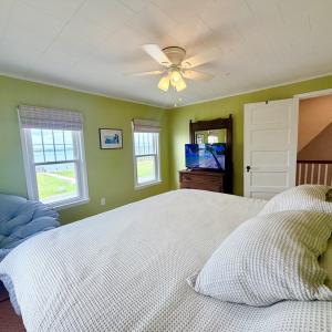 Photo #36 of 3238 MAIN ST, CHINCOTEAGUE, VA 0.1 acres