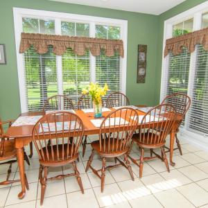 Breakfast Room