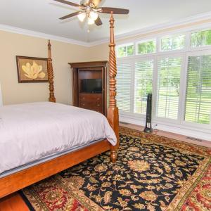 Primary Bedroom, Crown Molding, spacious 1st Floor