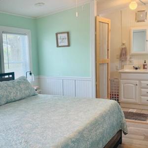 Photo #15 of 2410 RIDGE RD, CHINCOTEAGUE, VA 75.0 acres