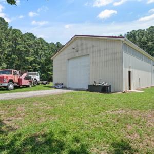 40x80x16 pole barn