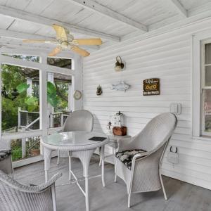 Screen Porch
