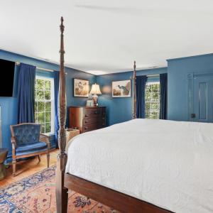 Upstairs Bedroom