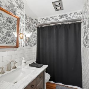 Upstairs Bath