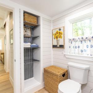 Full Bathroom and Storage