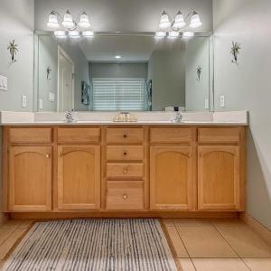 Owner's Suite Bathroom