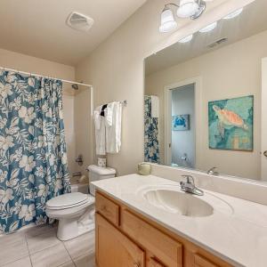 2nd Floor Bathroom