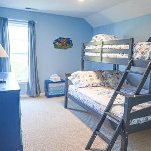 2nd Floor Bunk Room