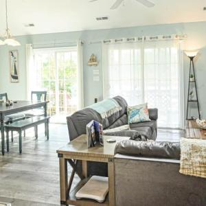 Open concept LR