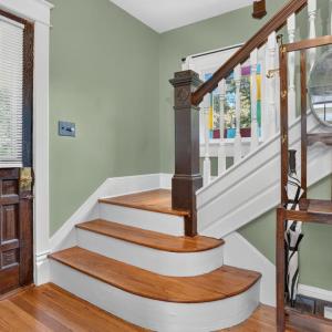 Traditional Foyer