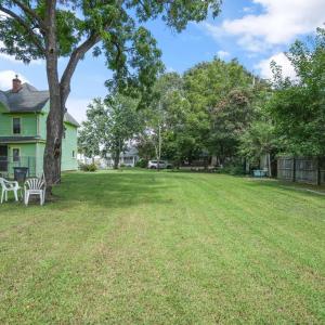 24400 Maxwell Street, Parksley, VA, The property is on two town lots. Plenty of space!