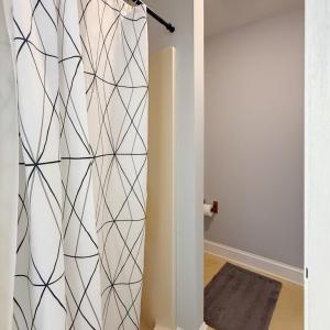 main bedroom bath