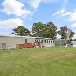 Photo #2 of 2410 RIDGE RD, CHINCOTEAGUE, VA 0.1 acres