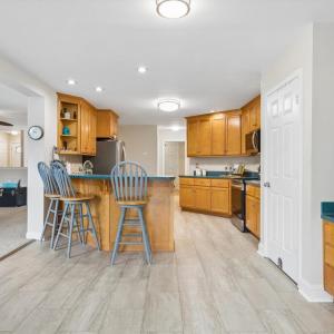 Large kitchen with lots of storage