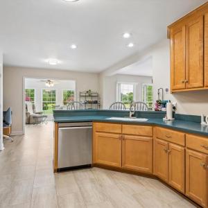 Large kitchen with lots of storage