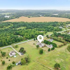 1 Acre lot w/an option to purchase the adjacent 1 acre - also listed for sale.