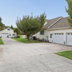 1 Acre lot w/an option to purchase the adjacent 1 acre - also listed for sale.