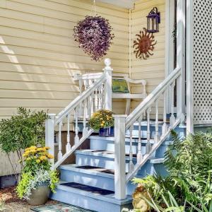 Front porch steps