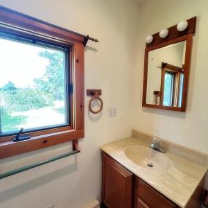 Bedroom Bathroom 3