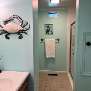 1st level renovated bathroom.
