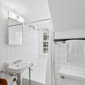 Full Bath