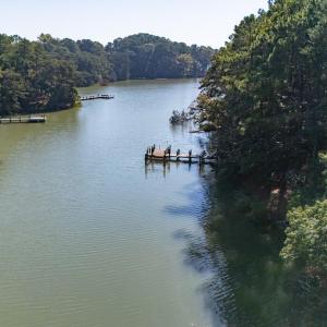 Located on a cove of Hungar's Creek