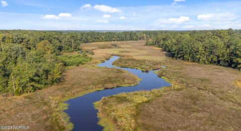 2 Dees Avenue, Bayboro NC