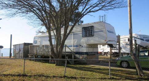 Main Pic / Camper-Lot