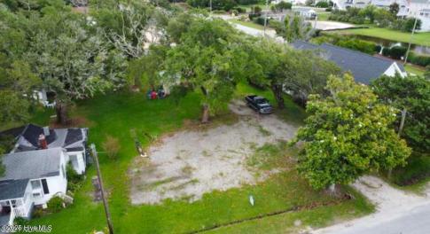 114 Lewistown Road, Beaufort, NC 28516 p