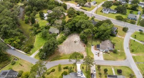 203 Sherwood Blvd Arial w Arrow