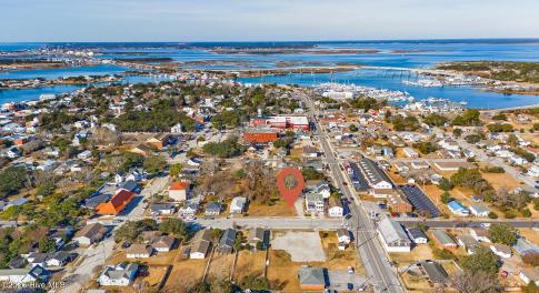 Spacious Beaufort Lot